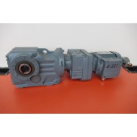 0,67 RPM 0,12  kW Asmaat 35 mm. UNUSED 